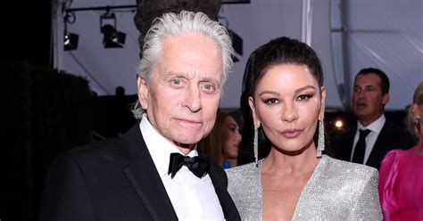 Catherine Zeta Jones, 55, poses totally naked as。